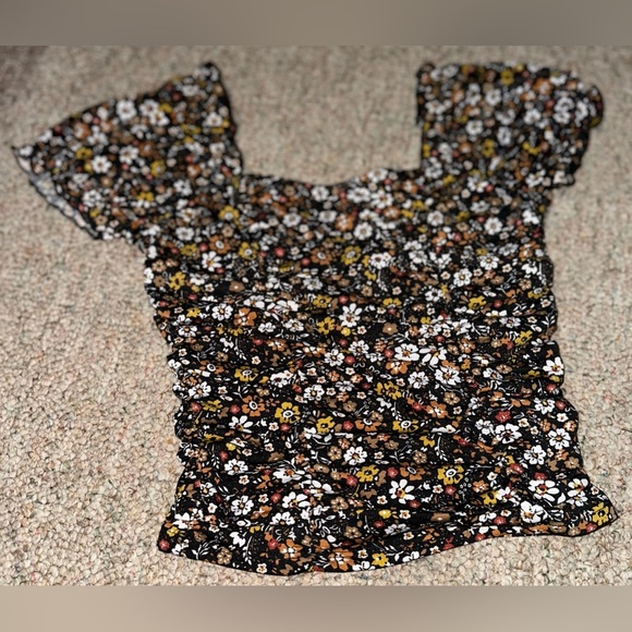 Top - Picture 1 of 5